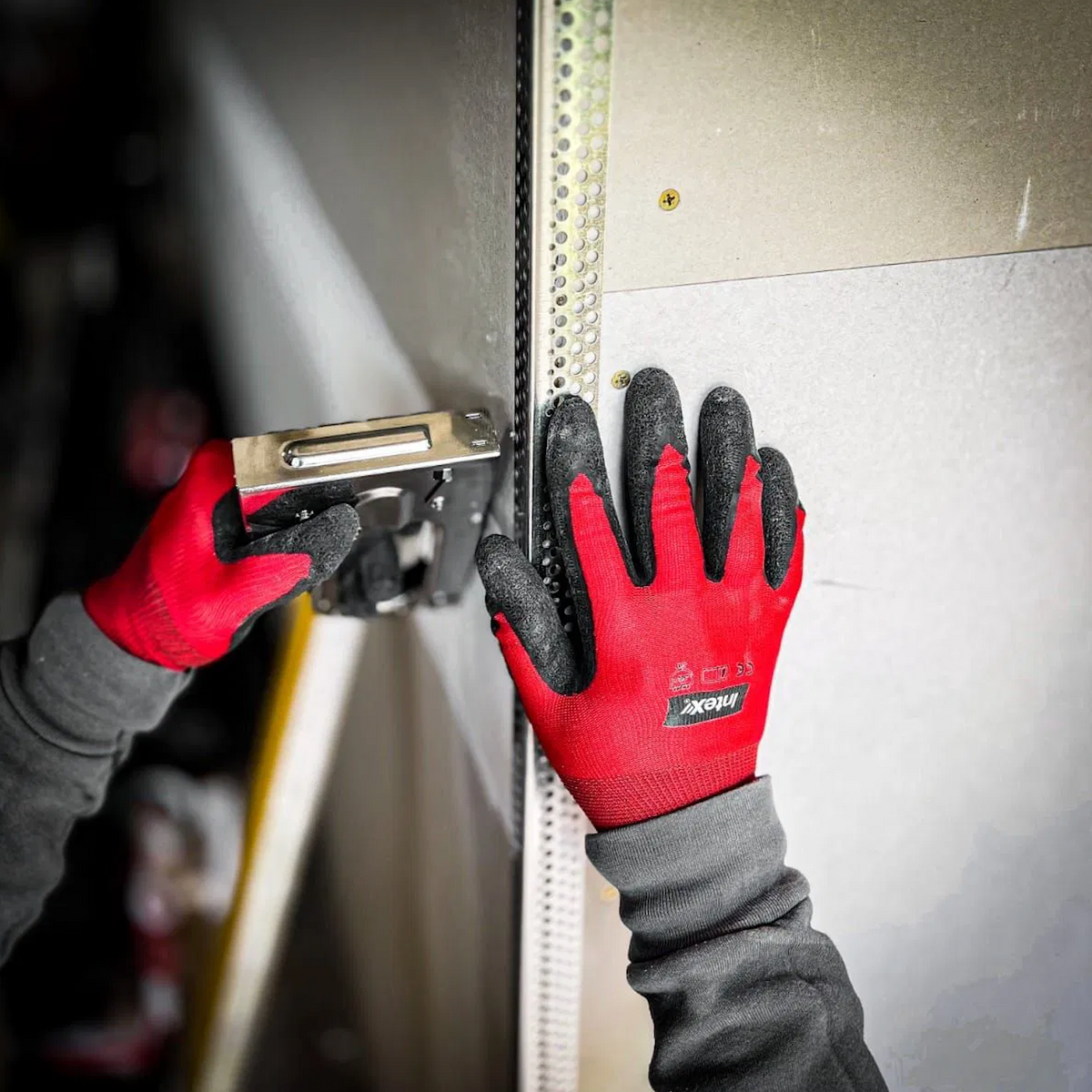 Hand Tools & Accessories